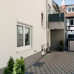 Apartment 7schwaben - 7 Vollausgestattete Unter Einem Dach Mitten In - Kueche - Bad - Wlan - Waschmaschine - Kostenloses Parken - E-bike-garage Mit Ladestation - Altstadt, Bus, Bahn, E-ladestation Unter 5 Min - Barrierefrei - Rollstuhlgerec