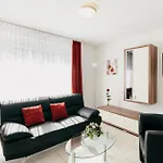 7schwaben - 7 Vollausgestattete Unter Einem Dach Mitten In - Kueche - Bad - Wlan - Waschmaschine - Kostenloses Parken - E-bike-garage Mit Ladestation - Altstadt, Bus, Bahn, E-ladestation Unter 5 Min - Barrierefrei - Rollstuhlgerec Apartman Bad Urach