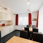 7schwaben - 7 Vollausgestattete Unter Einem Dach Mitten In - Kueche - Bad - Wlan - Waschmaschine - Kostenloses Parken - E-bike-garage Mit Ladestation - Altstadt, Bus, Bahn, E-ladestation Unter 5 Min - Barrierefrei - Rollstuhlgerec Apartamento Bad Urach