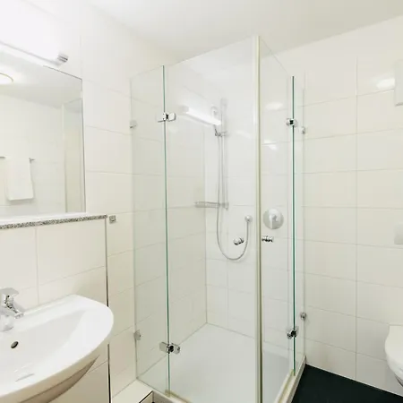 7schwaben - 7 Vollausgestattete Unter Einem Dach Mitten In - Kueche - Bad - Wlan - Waschmaschine - Kostenloses Parken - E-bike-garage Mit Ladestation - Altstadt, Bus, Bahn, E-ladestation Unter 5 Min - Barrierefrei - Rollstuhlgerec * Bad Urach