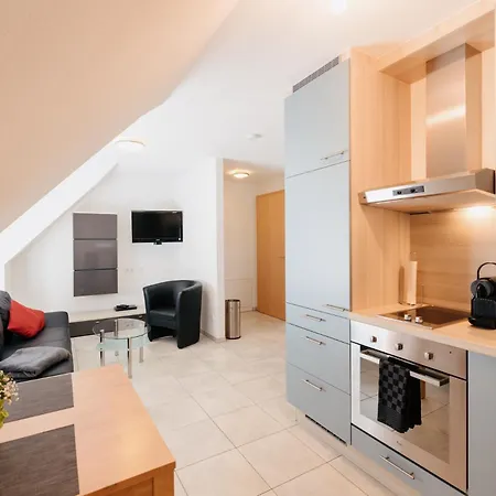 7schwaben - 7 Vollausgestattete Unter Einem Dach Mitten In - Kueche - Bad - Wlan - Waschmaschine - Kostenloses Parken - E-bike-garage Mit Ladestation - Altstadt, Bus, Bahn, E-ladestation Unter 5 Min - Barrierefrei - Rollstuhlgerec アパート バート・ウーラッハ