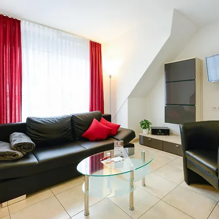 Apartment 7schwaben - 7 Vollausgestattete Unter Einem Dach Mitten In - Kueche - Bad - Wlan - Waschmaschine - Kostenloses Parken - E-bike-garage Mit Ladestation - Altstadt, Bus, Bahn, E-ladestation Unter 5 Min - Barrierefrei - Rollstuhlgerec