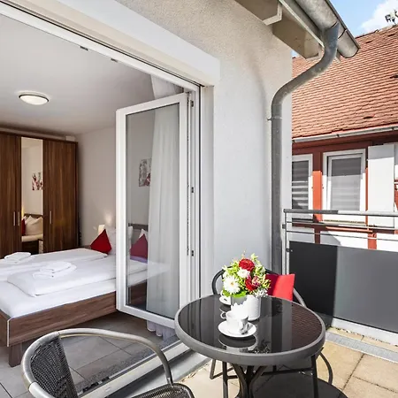 7schwaben - 7 Vollausgestattete Unter Einem Dach Mitten In - Kueche - Bad - Wlan - Waschmaschine - Kostenloses Parken - E-bike-garage Mit Ladestation - Altstadt, Bus, Bahn, E-ladestation Unter 5 Min - Barrierefrei - Rollstuhlgerec Бад-Урах