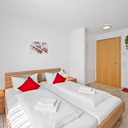 7schwaben - 7 Vollausgestattete Unter Einem Dach Mitten In - Kueche - Bad - Wlan - Waschmaschine - Kostenloses Parken - E-bike-garage Mit Ladestation - Altstadt, Bus, Bahn, E-ladestation Unter 5 Min - Barrierefrei - Rollstuhlgerec * Бад-Урах