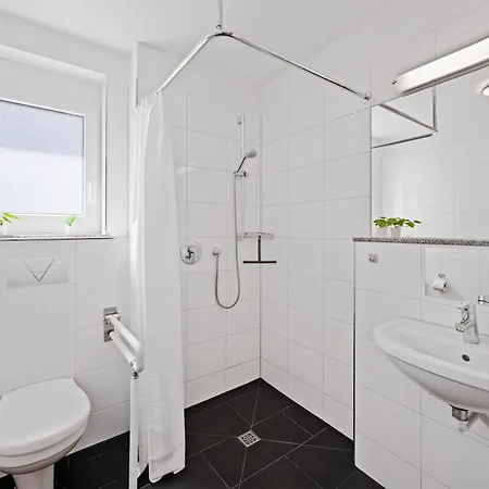 7schwaben - 7 Vollausgestattete Unter Einem Dach Mitten In - Kueche - Bad - Wlan - Waschmaschine - Kostenloses Parken - E-bike-garage Mit Ladestation - Altstadt, Bus, Bahn, E-ladestation Unter 5 Min - Barrierefrei - Rollstuhlgerec アパート *